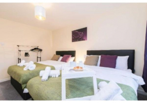 Sublime Stays Coventry- Jenner Pet Friendly Apartment with Parking